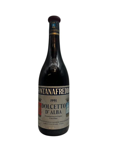 Eine Flasche Dolcetto d'Alba 1991 von Fontanafredda