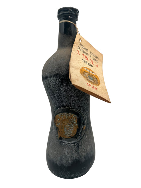 Flasche Barolo G. Troglia 1962 Wein mit Vintage-Look