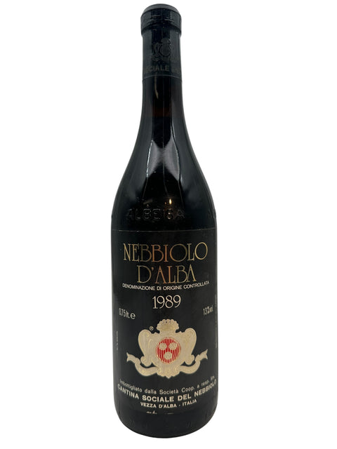 Flasche Rotwein Nebbiolo D'Alba 1989